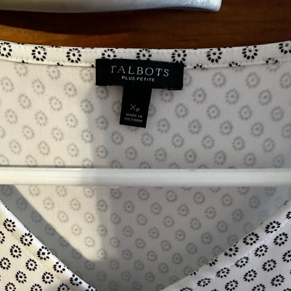 Talbots White Patterned Tank - SIZE XP. EUC. - Picture 3 of 5